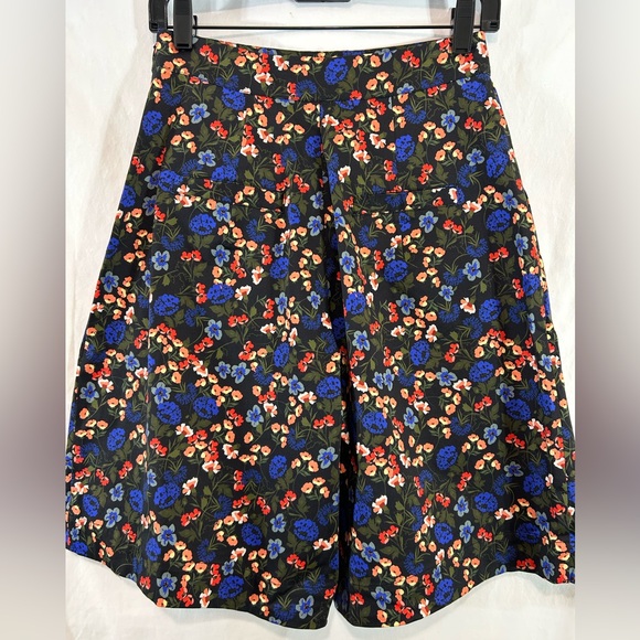 NWT Hunter Bell High Rise Floral Preston Shorts Size 4 - Picture 8 of 8